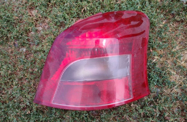 Toyota Yaris hátsó lámpa