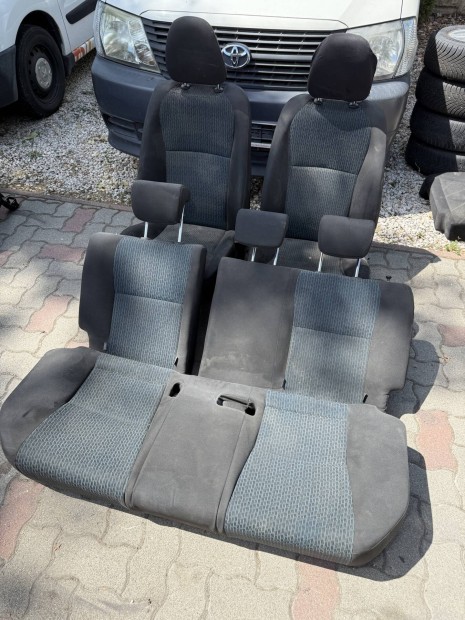 Toyota Yaris komplett ülés szett
