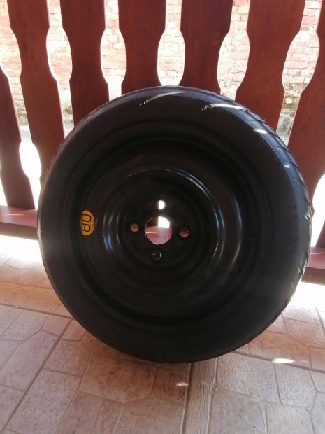 Toyota Yaris mankókerék T125/70 R15