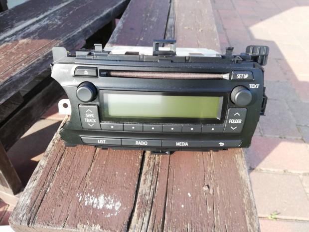 Toyota Yaris radi elad !