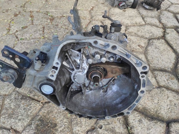 Toyota Yaris sebváltó