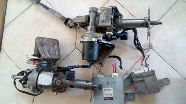 Toyota Yaris szervkormny motor, elektronika 2001-6 Budn