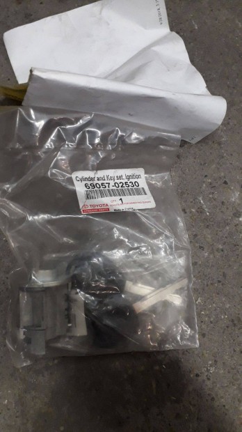 Toyota Yaris zárgarnitúra, kulcskészlet, kulcs