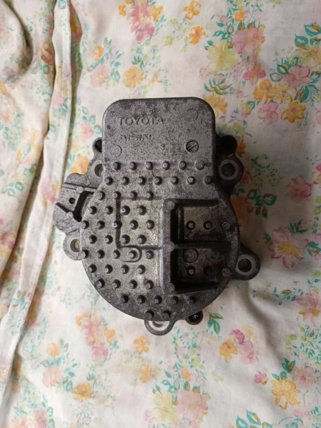 Toyota / Lexus elektromos v�zpumpa haszn�lt �llapotban