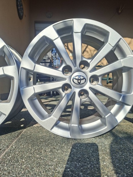 Toyota  gyri alufelni alu felni 16 5x114.3 60.1 ET39 jszer