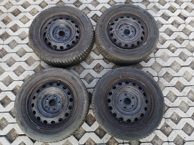 Toyota acélfelni lemezfelni 16" + Tpms + téli gumi