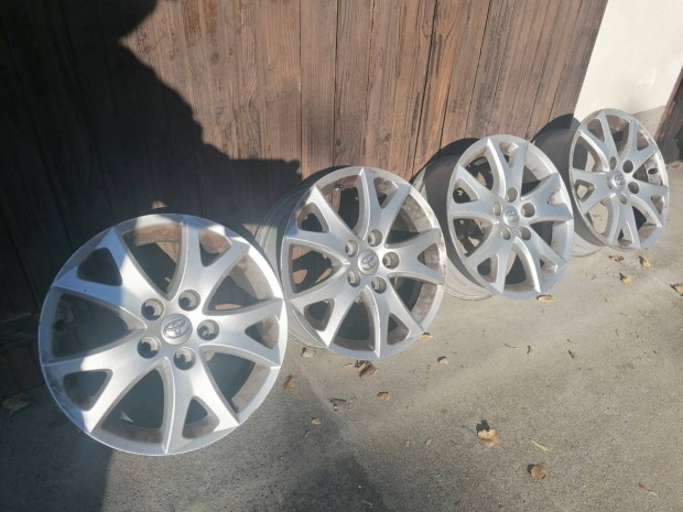 Toyota alufelni 61/2Jx16 CH ET45 és új dísztárcsák