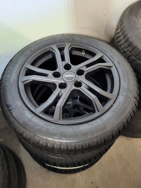 Toyota alufelni,fekete, R16,  5x114,3, 205/55 R16 j tligumival, 