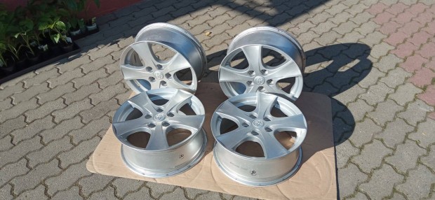 Toyota alufelni garnitúra 16 5x114,3
