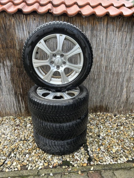 Toyota alufelni garnitra tligumikkal elad!