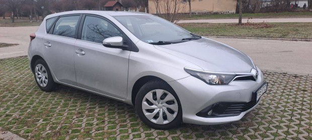 Toyota auris 1.2 turbo