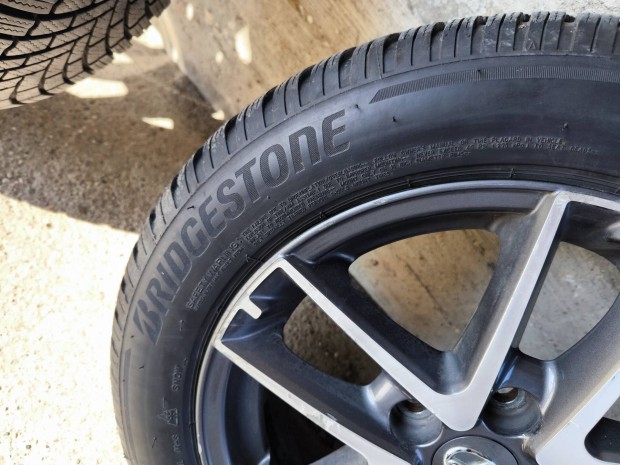 Toyota auris Corolla gy�ri 16" felni alufelni + szenzor+gumi