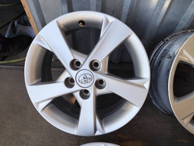 Toyota auris Corolla gyri alufelni 5x114,3 16"