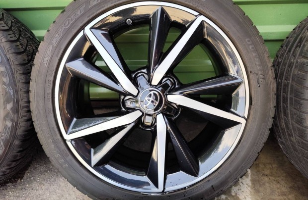 Toyota auris , Yaris Cross gyri alufelni 5x114,3 17"