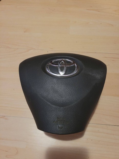 Toyota auris kormnylgzsk