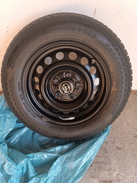 Toyota auris téli kerékszett nyomásszenzorral