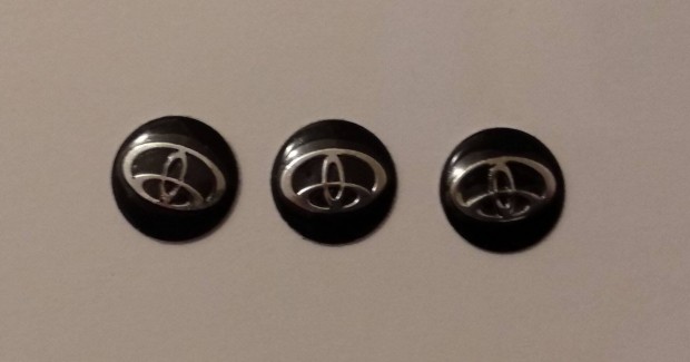 Toyota aut� kulcs t�vir�ny�t� embl�ma 14 mm-es