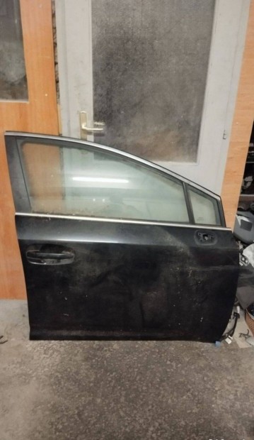 Toyota avensis T27 jobb els ajt