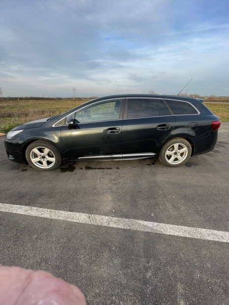 Toyota avensis kombi 2.0 D-4D Executive