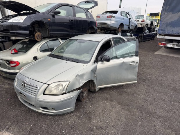 Toyota avensis t25 alkatrészek