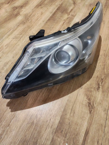 Toyota avensis t27 xenon fnyszr