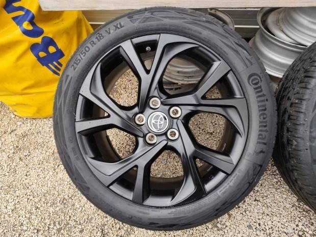 Toyota c-hr chr Corolla Cross Yaris Cross gyári alufelni 5x114,3 18"