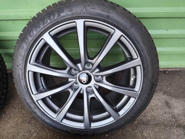 Toyota camry Lexus alufelni 5x114,3 18"