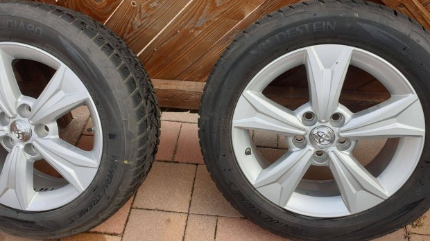 Toyota chr gyri alufelni szett 215/60 R17