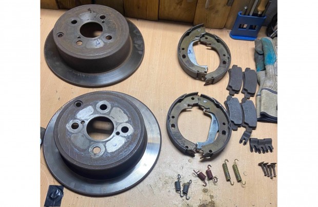 Toyota corolla 2005 komplett h�ts� f�k