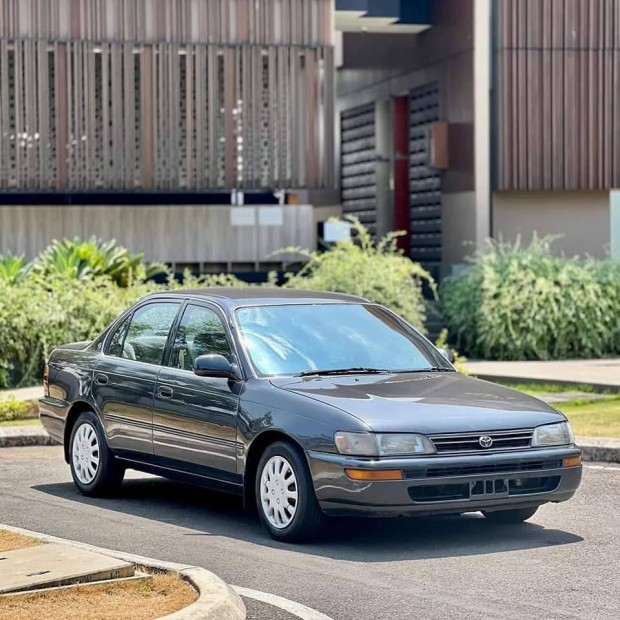 Toyota corolla e10 