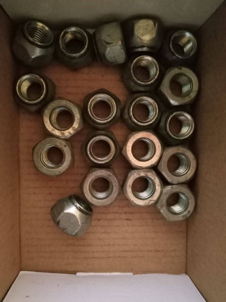 Toyota corolla vagy suzuki swace gy�ri kerekcsavar 20 db