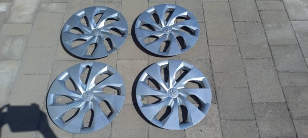 Toyota dsztrcsa szett 16"