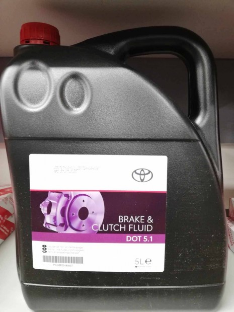 Toyota fkolaj DOT5.1, 5 literes kiszerelsben elad!