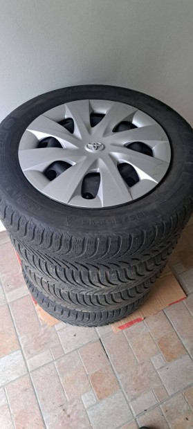 Toyota felni+téligumi eladó