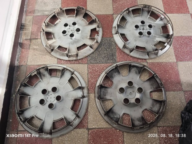 Toyota gyri 16" dsztrcsk akr db-ra is!