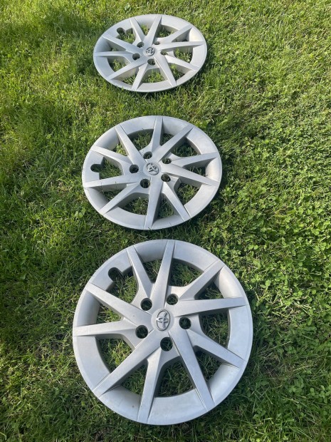 Toyota gyri 16"-os dsztrcsa, hasznlt, elad.