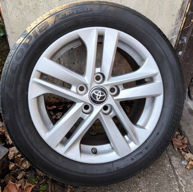 Toyota gyári Corolla chr auris Yaris 205/55 r16 5x114,3 16" nyári gumi
