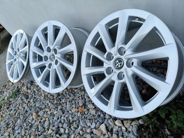 Toyota gyári R17' alufelni szenzorral