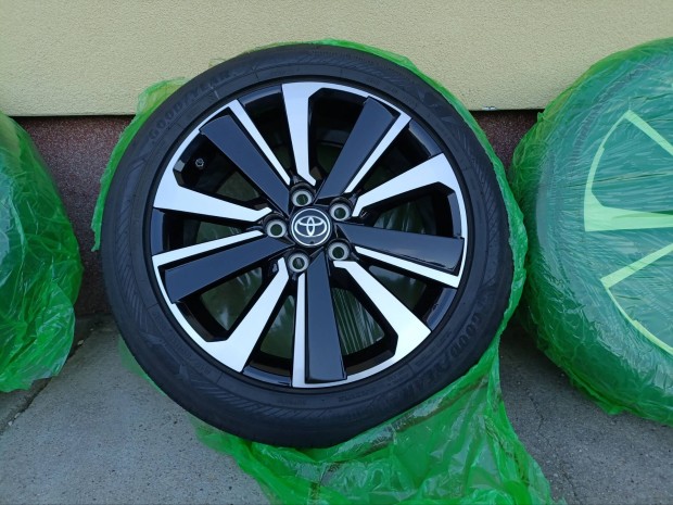 Toyota gyári R18' alufelni szett nyári gumival