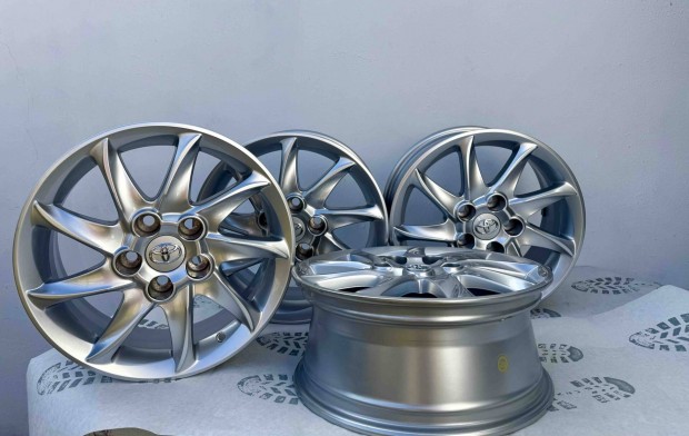 Toyota gyári alufelni 16" 5x114.3