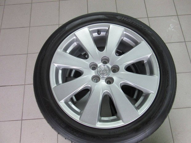Toyota gy�ri alufelni 215/50 R17 Hankook ny�ri gumival elad�