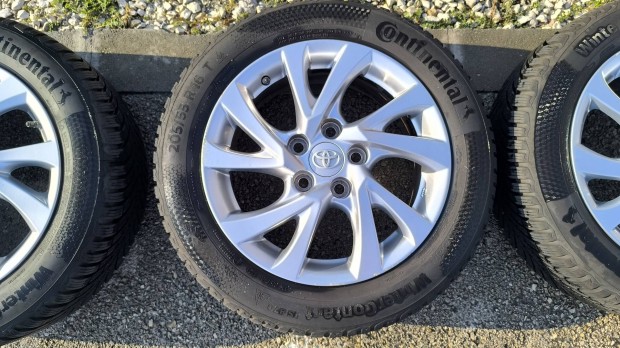 Toyota gyri alufelni szett 16" Continental tligumikkal