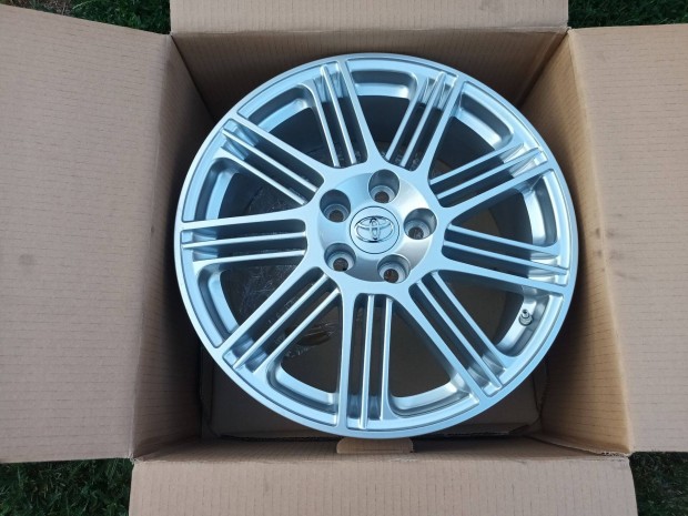 Toyota gyári demo alufelni 18col 5x114,3