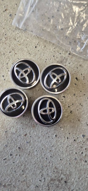 Toyota gyri felni kupak