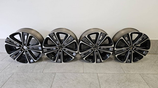 Toyota gyri knnyfm felni, 5 dupla klls, 7.5Jx20, 5x11