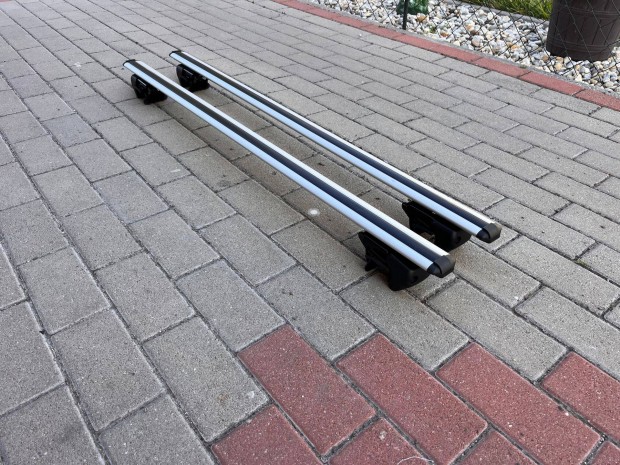 Toyota gyri tetcsomagtart kombi tetkorltos autkhoz Zrhat