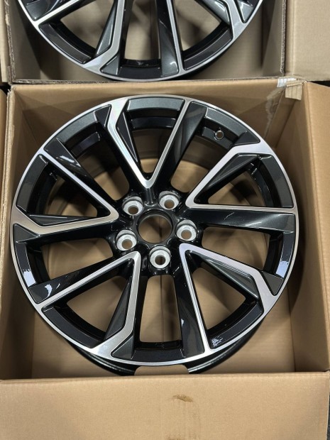 Toyota gyri j 18 zoll alufelnik 5x114.3