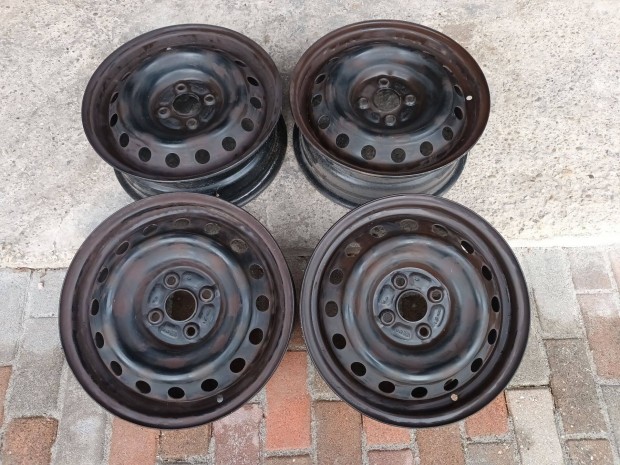 Toyota hasznlt lemezfelni 15col 4x100 4db