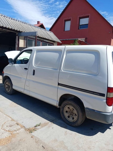 Toyota hiace 4x4