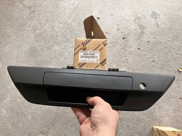 Toyota hilux plat ajt kilincs 